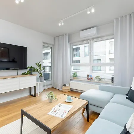 Slusarska Modern With Balcony & Parking Cracow Zablocie By Renters Prestige * Krakau